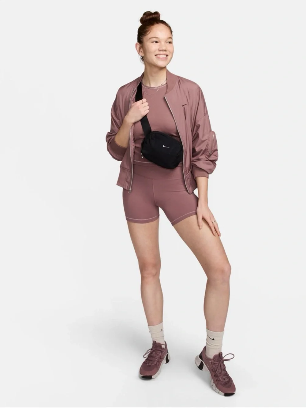 Nike One High Waist Biker Shorts 5‎ in Mauve Pink